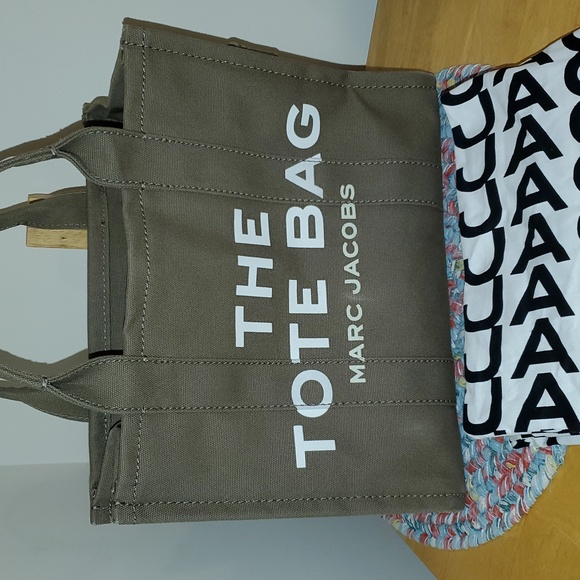 Marc Jacobs THE TOTE Bag, Size Medium in Slate Green Canvas - Picture 6 of 16